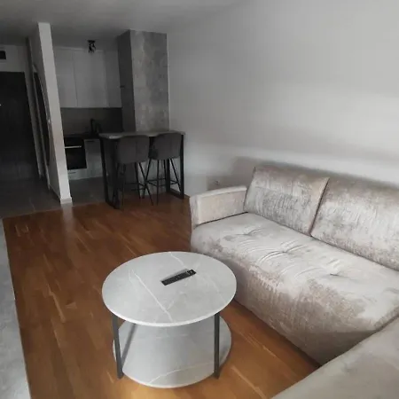 Hedonist Garden Luxury