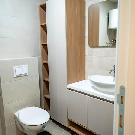 Hedonist Garden Luxury Apartment *