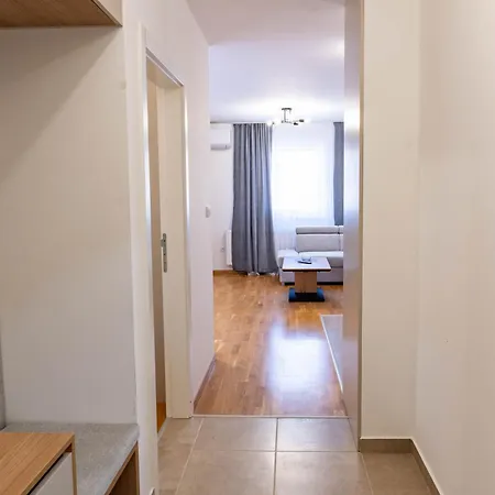 Apartment Hedonist Garden Luxury Doboj