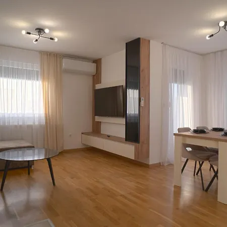 Apartment Hedonist Garden Luxury *