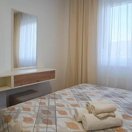 Hedonist Garden Luxury Apartment Doboj