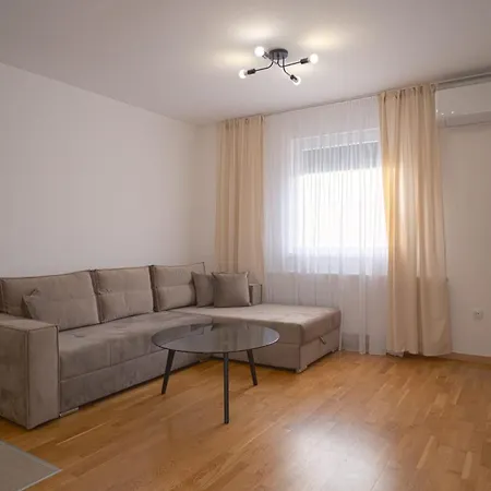 Hedonist Garden Luxury * Doboj