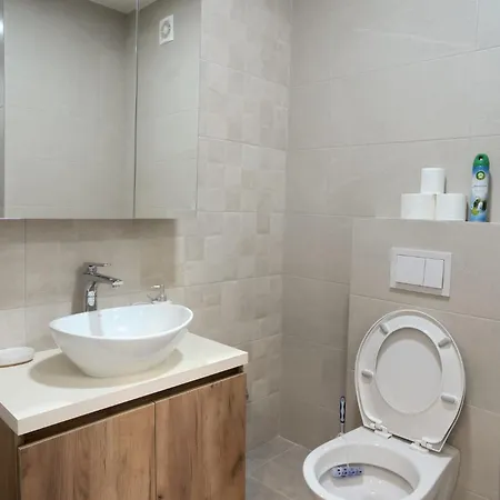 Hedonist Garden Luxury Apartment