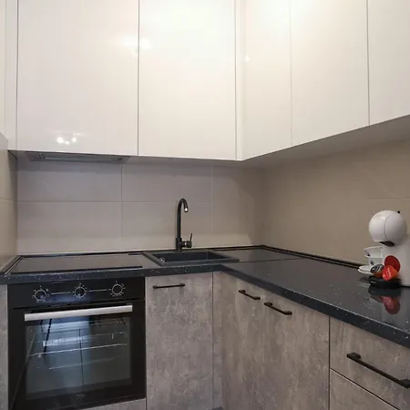 Hedonist Garden Luxury Apartment Doboj