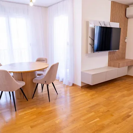 Apartment Hedonist Garden Luxury